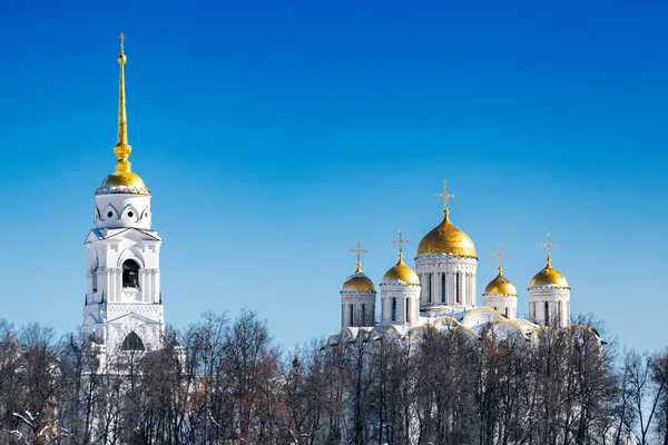 Dormition Cathedral. Famous landmark church in Vladimir city, Russia at winter — Stock Photo, Image