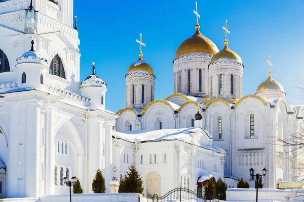 Dormition Cathedral. Famous landmark church in Vladimir city, Russia at winter — Stock Photo, Image