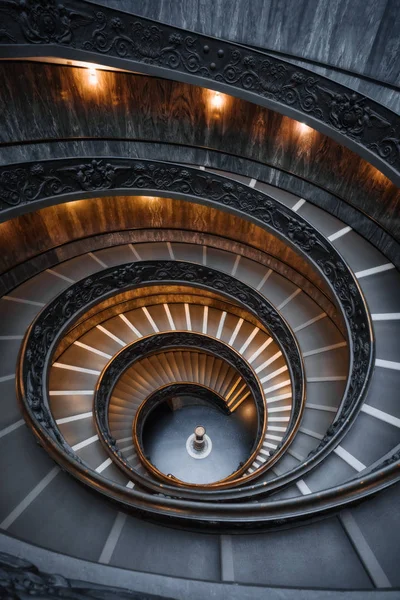 Bramante Staircase in Vatican Museums is a double helix staircase — 스톡 사진