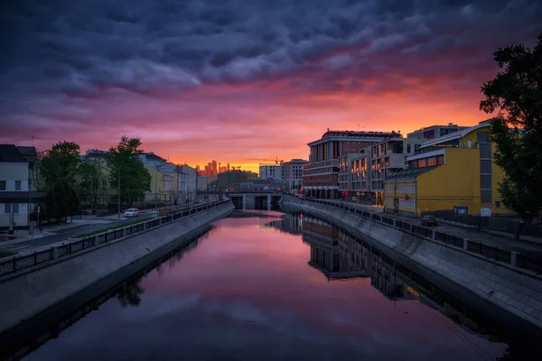 Moscú Rusia Calles Vacías Centro Ciudad Debido Cuarentena Covid Atardecer —  Fotos de Stock