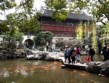 Klasik Çin bahçede ilkbahar