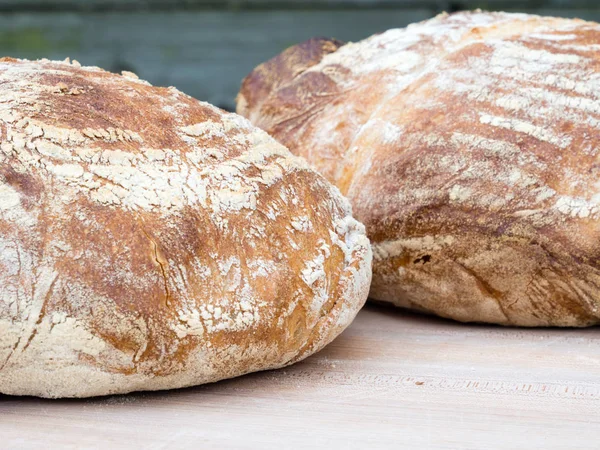 Two round breads — Stock Photo, Image