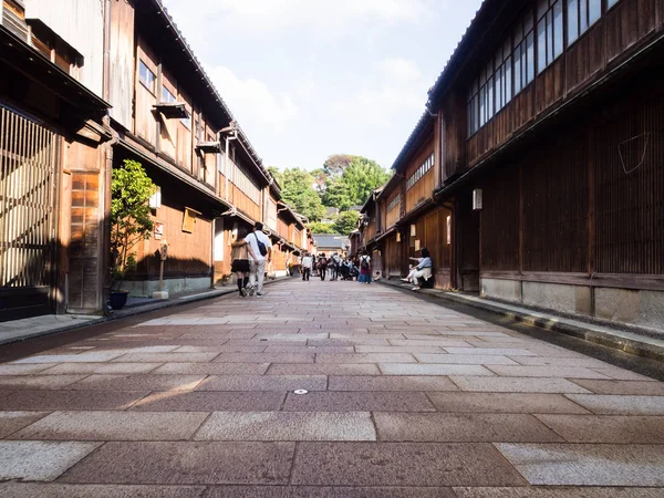 Kanazawa Japão Setembro 2015 Turistas Passeando Longo Das Filas Casas — Fotografia de Stock