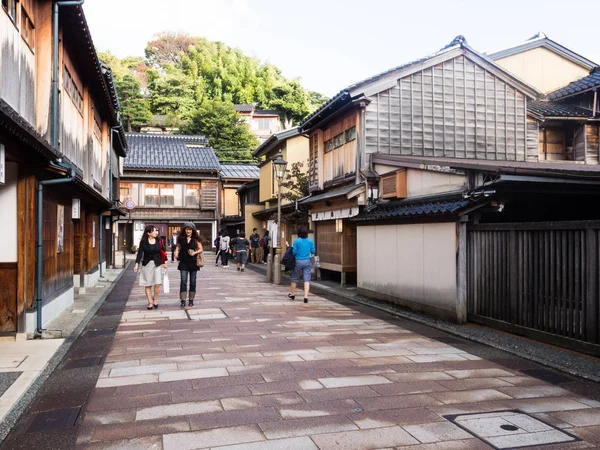 Kanazawa Japonsko Září 2015 Turisté Procházející Podél Řad Tradičních Japonských — Stock fotografie