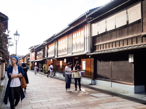 Kanazawa Japonsko Září 2015 Turisté Procházející Podél Řad Tradičních Japonských — Stock fotografie