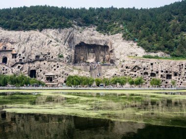 Luoyang, Çin 'de Longmen mağaraları