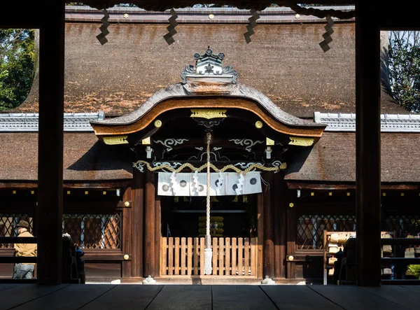 Thatched roof of Umenomiya shrine in Kyoto — Stock Photo, Image