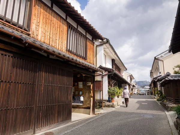 Tradiční japonské obchodní domy v historickém městě utchiko — Stock fotografie