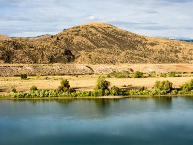 Perma, Montana, ABD yakınlarındaki Manzaralı ve Vahşi Yassıkafa nehri