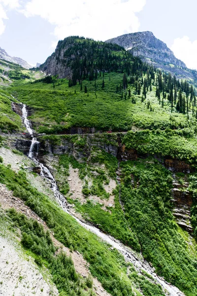 Wasserfall Der Going Sun Straße Glacier National Park Usa — Stockfoto