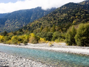 Kamikochi Vadisi sonbaharın başlarında - Nagano Bölgesi, Japonya
