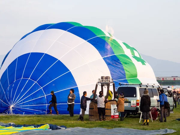Saga Ιαπωνία Νοεμβρίου 2016 Φουσκώνουν Αερόστατα Θερμού Αέρα Και Ετοιμάζονται — Φωτογραφία Αρχείου