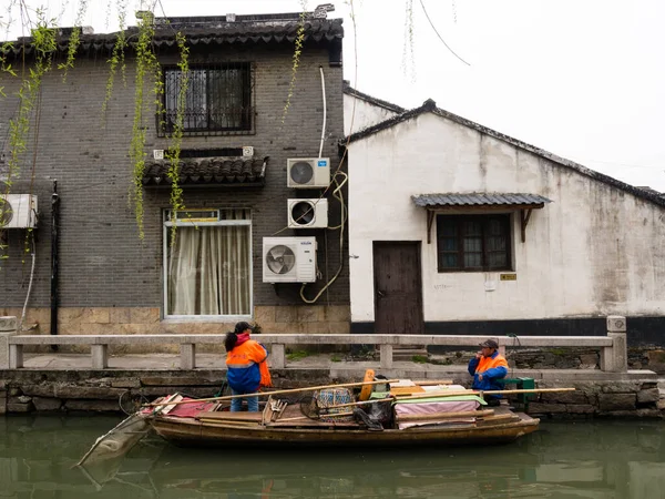 Suzhou Chine Mars 2016 Bateau Nettoyage Eau Dans Des Canaux — Photo