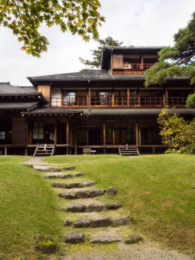 Nikko, Japonya - 23 Ekim 2016: Tamozawa Villa Müzesi 'nde manzara bahçeli geleneksel Japon ikametgahı