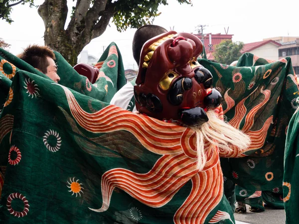 Takayama Japan October 2015 Lion Dance Performers Marching Streets Annual — Stock Photo, Image