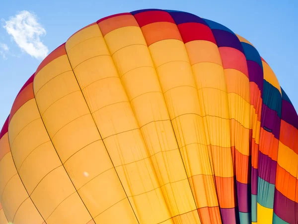 Yerdeki Renkli Sıcak Hava Balonu Winthrop Balon Festivali Nde Havalanmaya — Stok fotoğraf