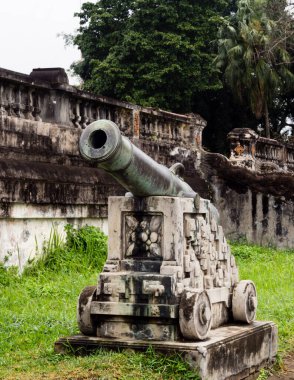 Hue, Vietnam - 11 Mart 2016: Vietnam hükümdarları ve Unesco Dünya Mirası 'nın eski konutu Hue İmparatorluk Şehri' ne dayanarak
