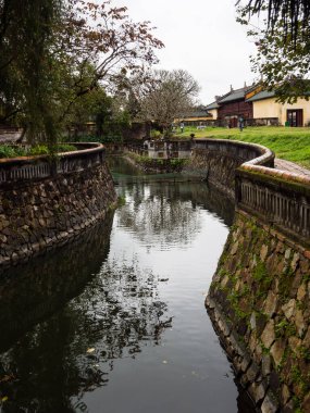 Hue, Vietnam - 11 Mart 2016: Vietnam hükümdarları ve Unesco Dünya Mirası 'nın eski konutu Hue İmparatorluk Şehri' ne dayanarak