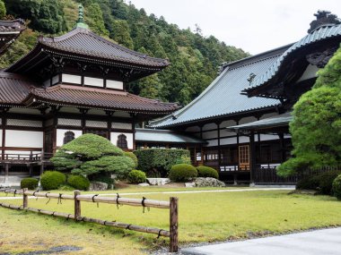 Minobu, Japonya - 19 Ekim 2017: Nichiren okulunun baş tapınağı olan Minobusan Kuonji 'de