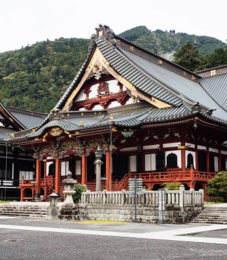 Minobu, Japonya - 19 Ekim 2017: Nichiren okulunun baş tapınağı olan Minobusan Kuonji 'de