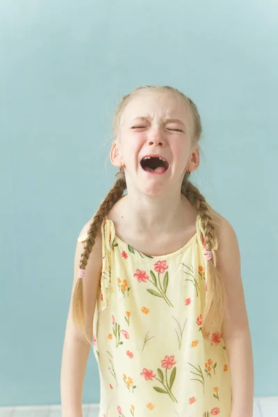 Emociones Las Emociones Los Niños Retrato Emocional Niña Preescolar Emociones — Foto de Stock