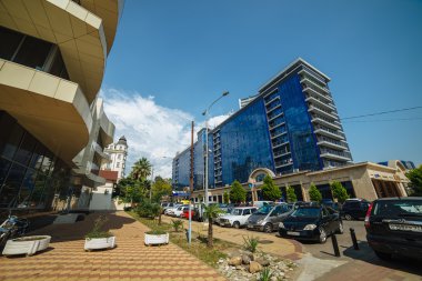 Soçi, Rusya - 1 Ağustos 2016. Sahilde otel.