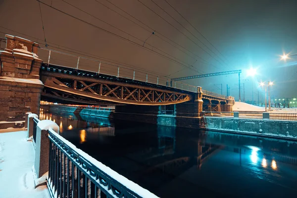 Most Tsarskoselsky przez kanale Obvodny, w Sankt-Petersburgu — Zdjęcie stockowe