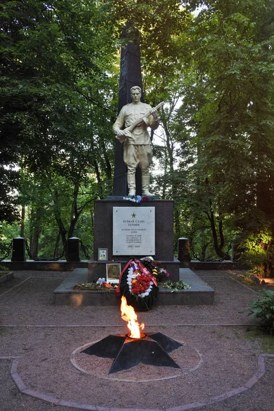 Saint-petersburg, russland - 29. juli 2017. denkmal für die helden des großen patriotischen krieges in krasnoye selo, st. petersburg — Stockfoto