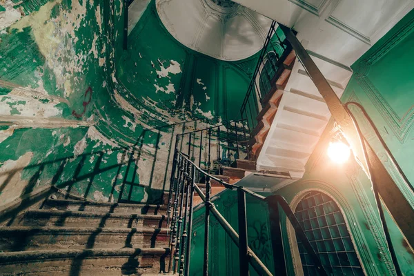 Square Spiral Staircase Abandoned House — Stock Photo, Image