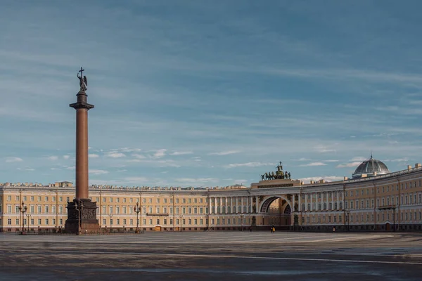 Oblouk Hlavního Sídla Petrohradě Rusku Během Pandemie Koronaviru Dubnu2020 Prázdná — Stock fotografie