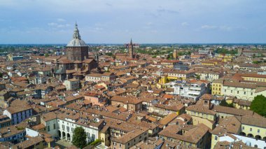 Pavia tarihinde dron'un havadan çekim