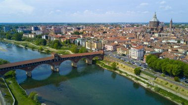 Pavia tarihinde dron'un havadan çekim