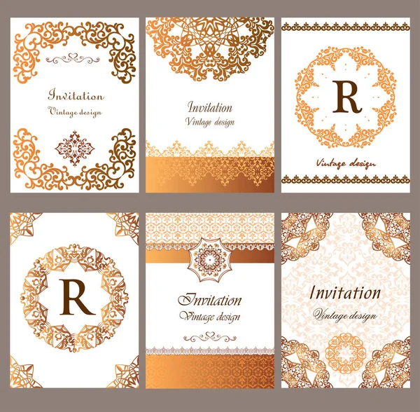 Een aantal luxe gouden brochure sjablonen, boekjes. Decoratieve Vintage wenskaart of uitnodiging ontwerp. Traditionele Islam, Arabische of Indiase sieraad. — Stockvector