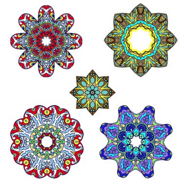Mandalas koleksiyonu. Yuvarlak Süs Şablonu. Klasik dekoratif elementler. El çizimi arka plan. İslam, Arapça, Hintçe, sedir motifleri.