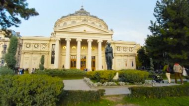 Bucharest, Romanya - 15 Ekim 2016: Bükreş şehir merkezi. Romen Athenaeum