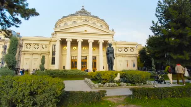 BUCHAREST, RUMANIA - 15 DE OCTUBRE DE 2016: Bucarest City Center. Ateneo rumano — Vídeos de Stock