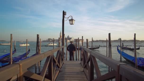意大利威尼斯 2016 年 10 月 29 日︰ 威尼斯 4 k。威尼斯大运河. — 图库视频影像