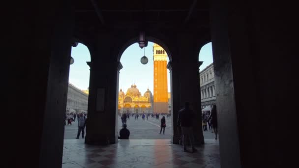 Venedik İtalya 29 Ekim 2016: Venedik 4k. Venedik'te San Marco Meydanı. — Stok video