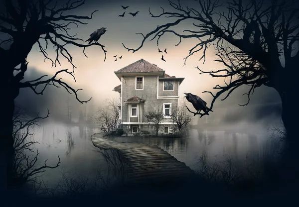 Haunted House on the Lake — Stock Photo, Image