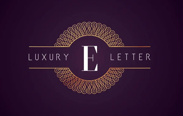 E lyx brev logotyp. Golden Royal Design — Stock vektor