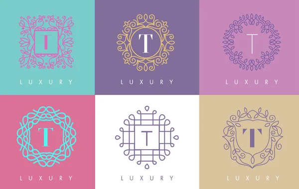 T Carta Pastel Floral Monograma Linhas Logo Design . — Vetor de Stock