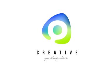 O mektup Logo tasarımı ile Oval yeşil mavi şekil.