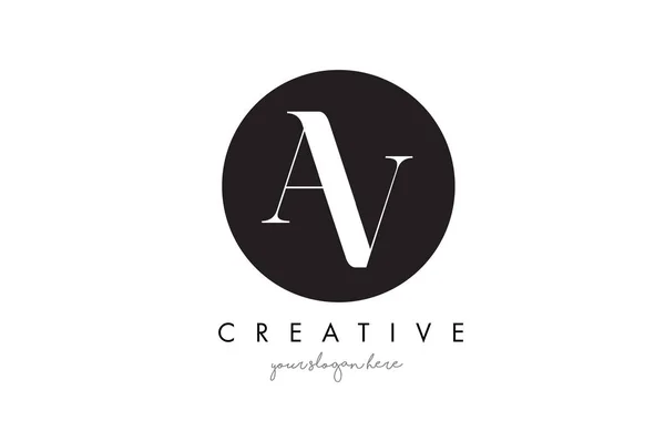 AV Carta Logo Design com Black Circle e Serif Font . — Vetor de Stock