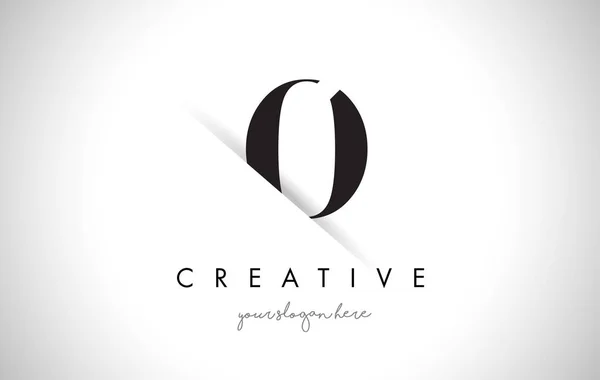 O Logo lettera Design con taglio carta creativa — Vettoriale Stock