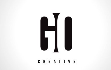 GQ G Q Beyaz harf Logo tasarımı siyah kare ile.