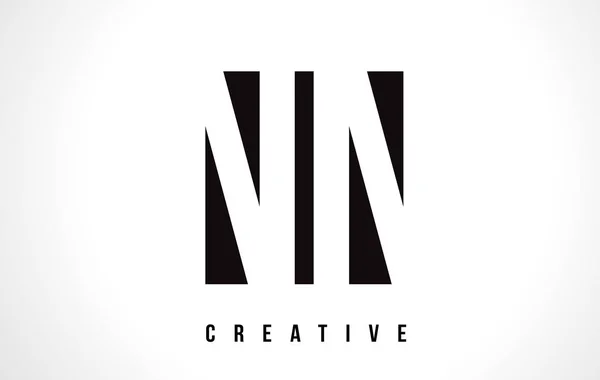 Diseño de logotipo de letra blanca NN N con cuadrado negro . — Vector de stock