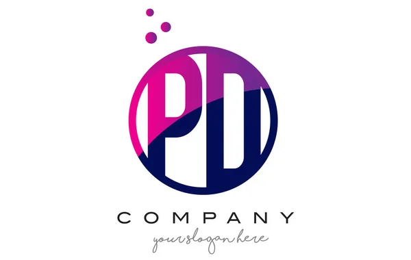 PD P D cerchio lettera logo design con puntini viola bolle — Vettoriale Stock