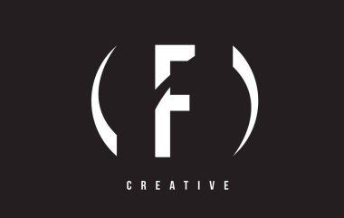 F Beyaz harf Logo tasarımı siyah arka plan ile.