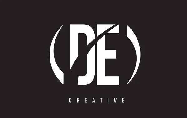 Diseño del logotipo de la letra blanca de DE D E con fondo negro . — Vector de stock