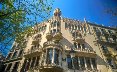 Barcelona İspanya Gaudi mimarisi detayları